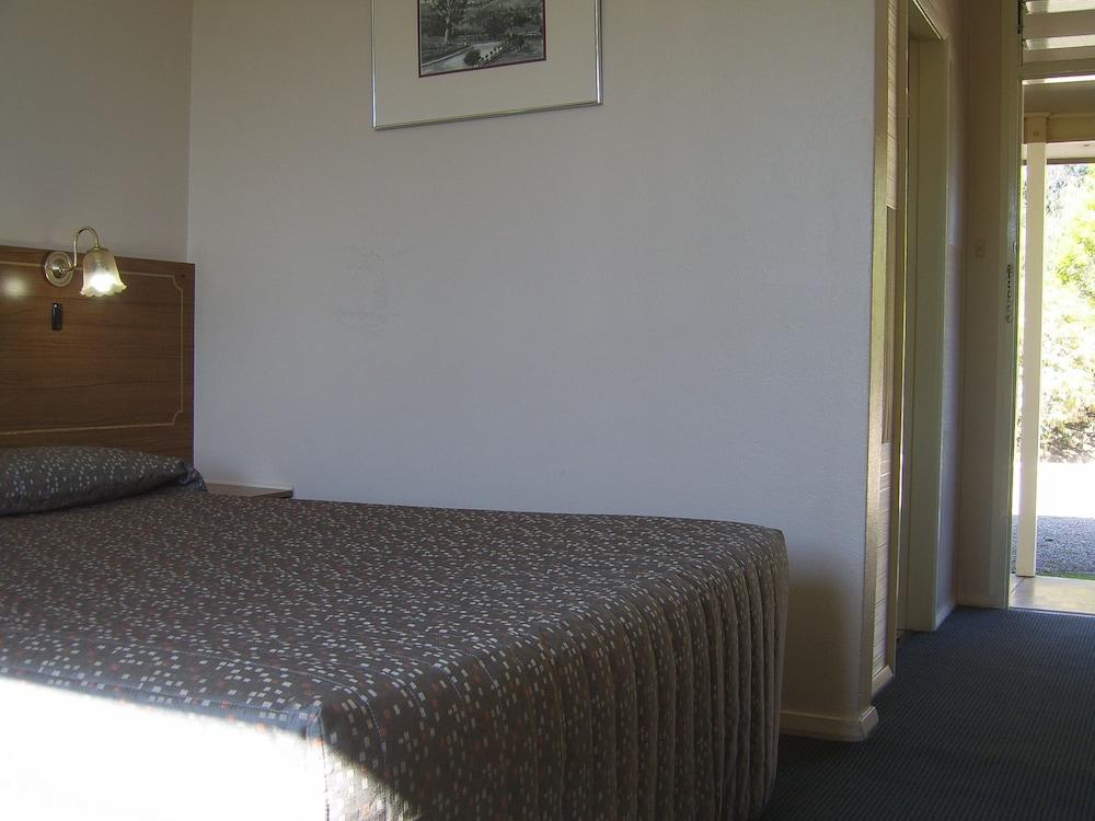 Garden Motor Inn Gundagai Extérieur photo