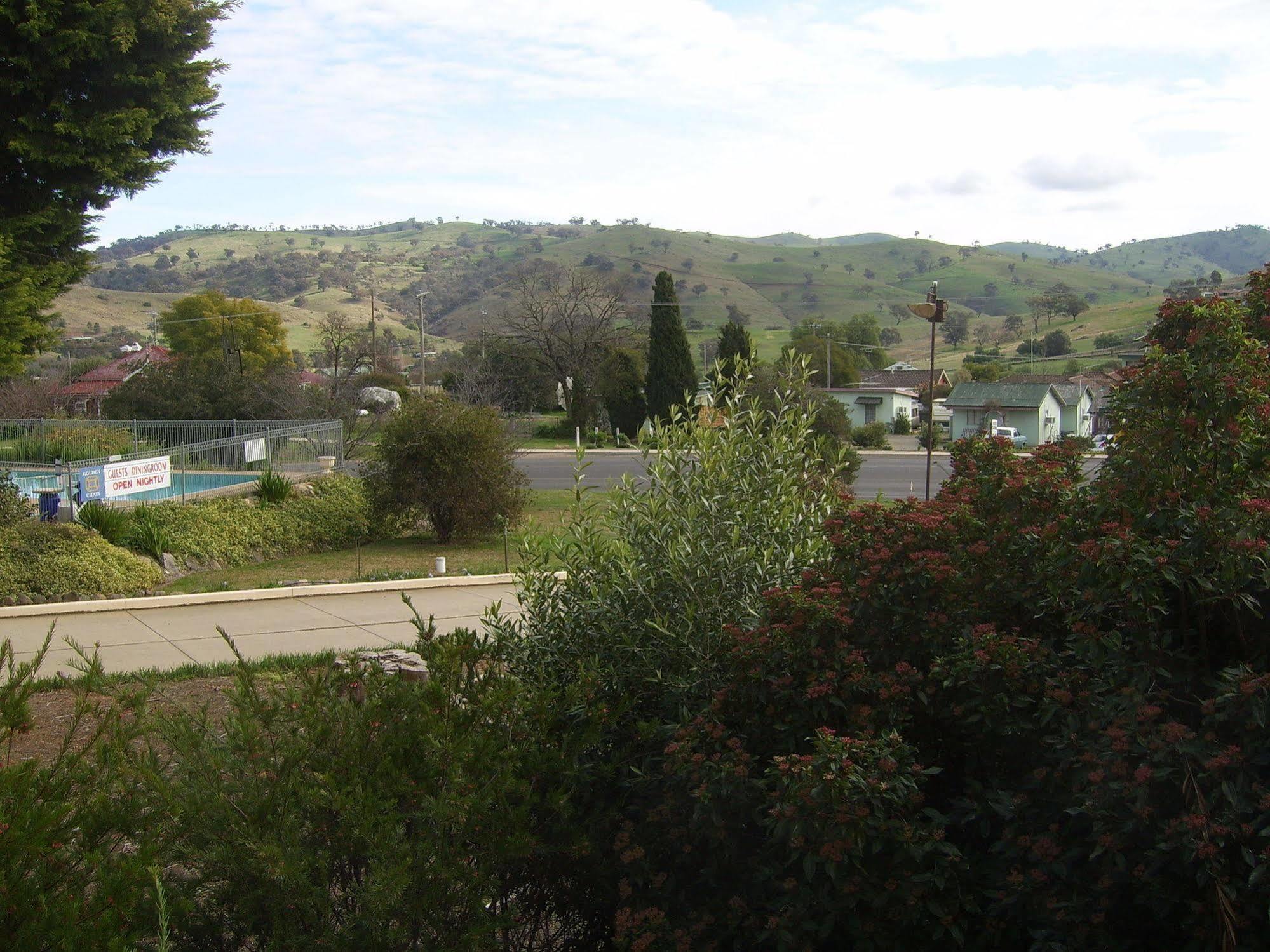 Garden Motor Inn Gundagai Extérieur photo
