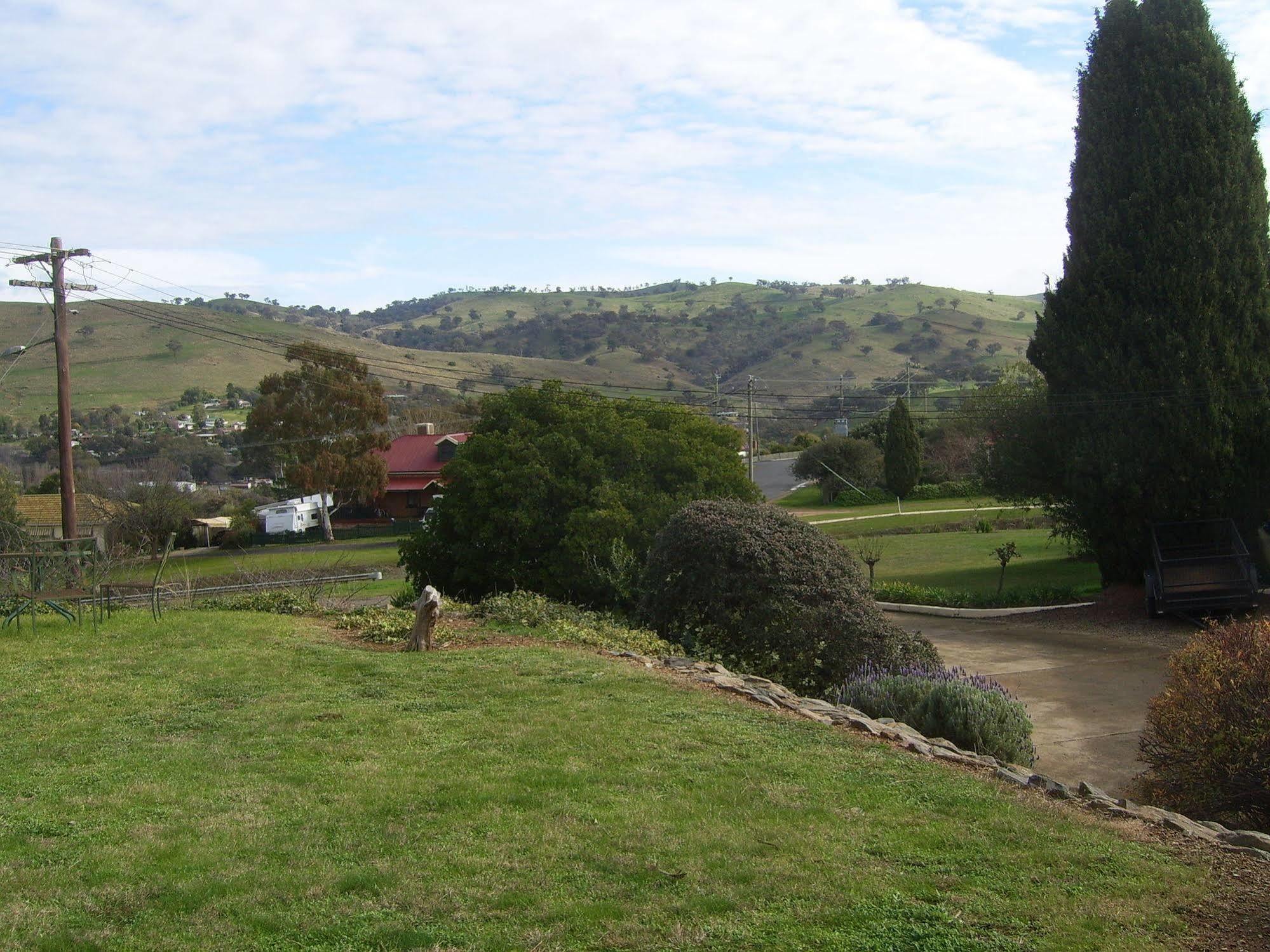 Garden Motor Inn Gundagai Extérieur photo