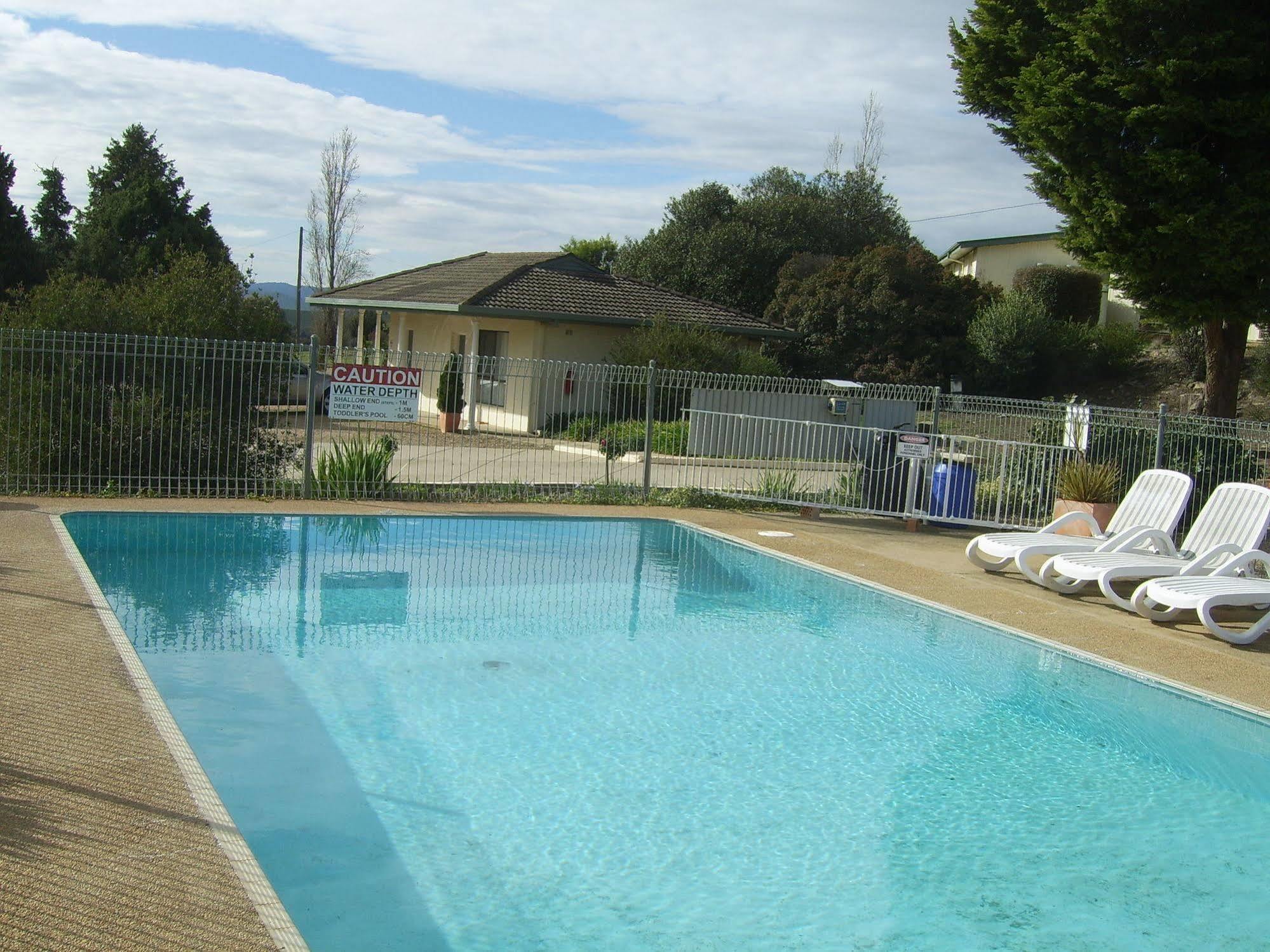 Garden Motor Inn Gundagai Extérieur photo